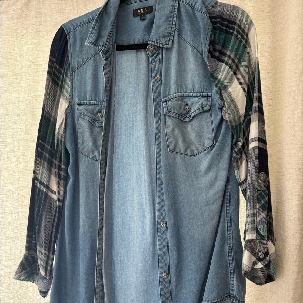 ABS Allen Schwartz Light Blue Denim Button-Down with Green & Navy Plaid Sleeves
